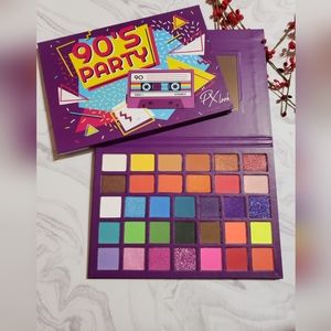 90's Party 33 Color Eyeshadow Palette From Prolux